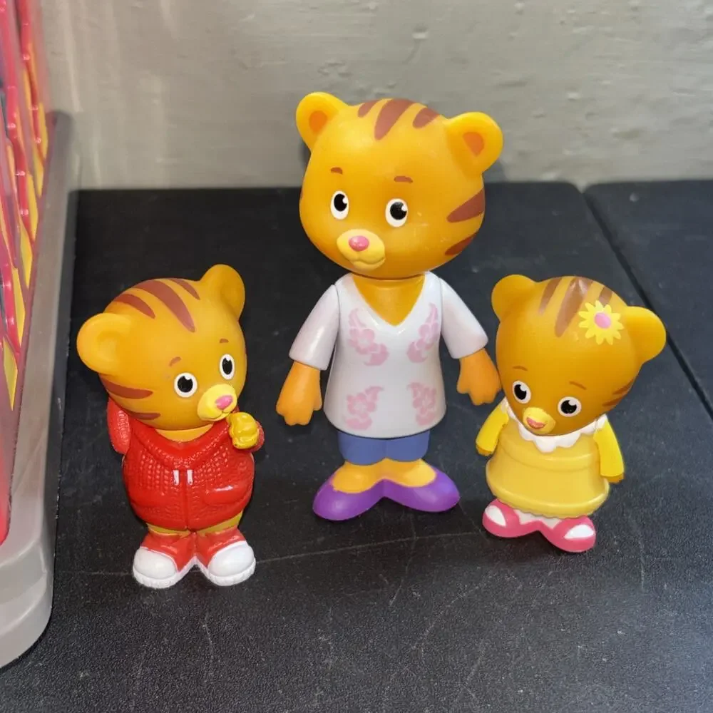 Daniel Tiger's Neighborhood Musical Electronic Trolley Mister Roger's W/Figures